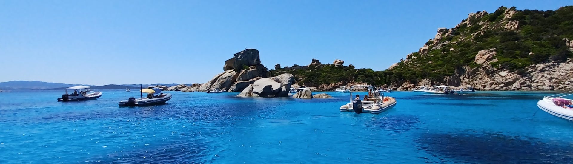 Foto dell'Arcipelago della Maddalena scattata durante la Gita in gommone privata lungo l'Arcipelago della Maddalena con snorkeling con La Maddalena Boat Charter.