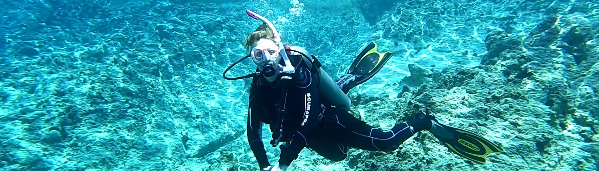 Immersione subacquea di prova vicino a Heraklion.