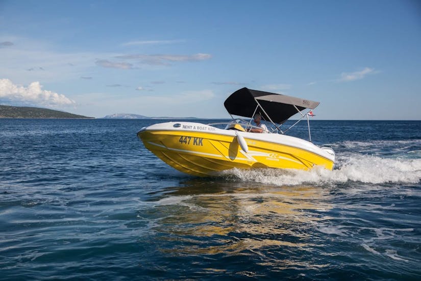 A boat from Rent a Boat & Jetski Krk during the Boat Rental in Krk (up to 6 people).