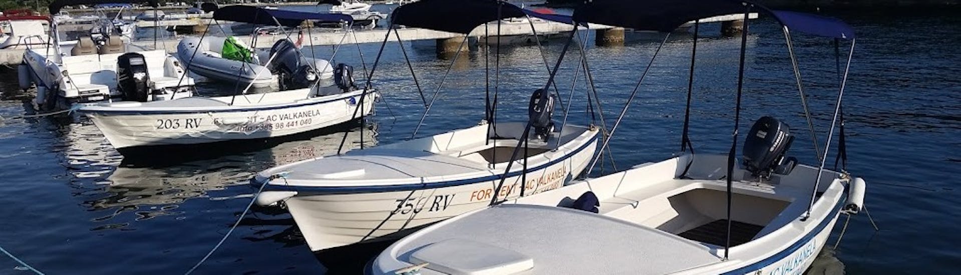 Bootfoto van Vrsar bootverhuur (tot 6 personen) met Lux Rent A Boat & Jet Ski Vrsar.