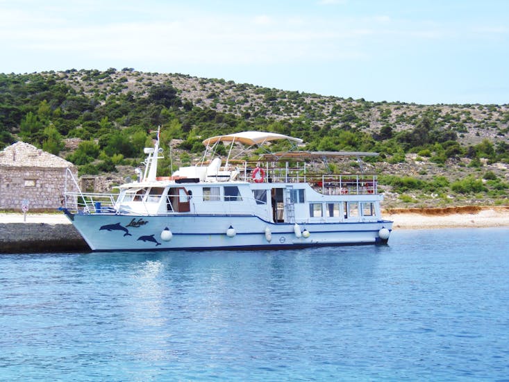 Die Bootstour von Punat zur Insel Plavnik ist abfahrtbereit.