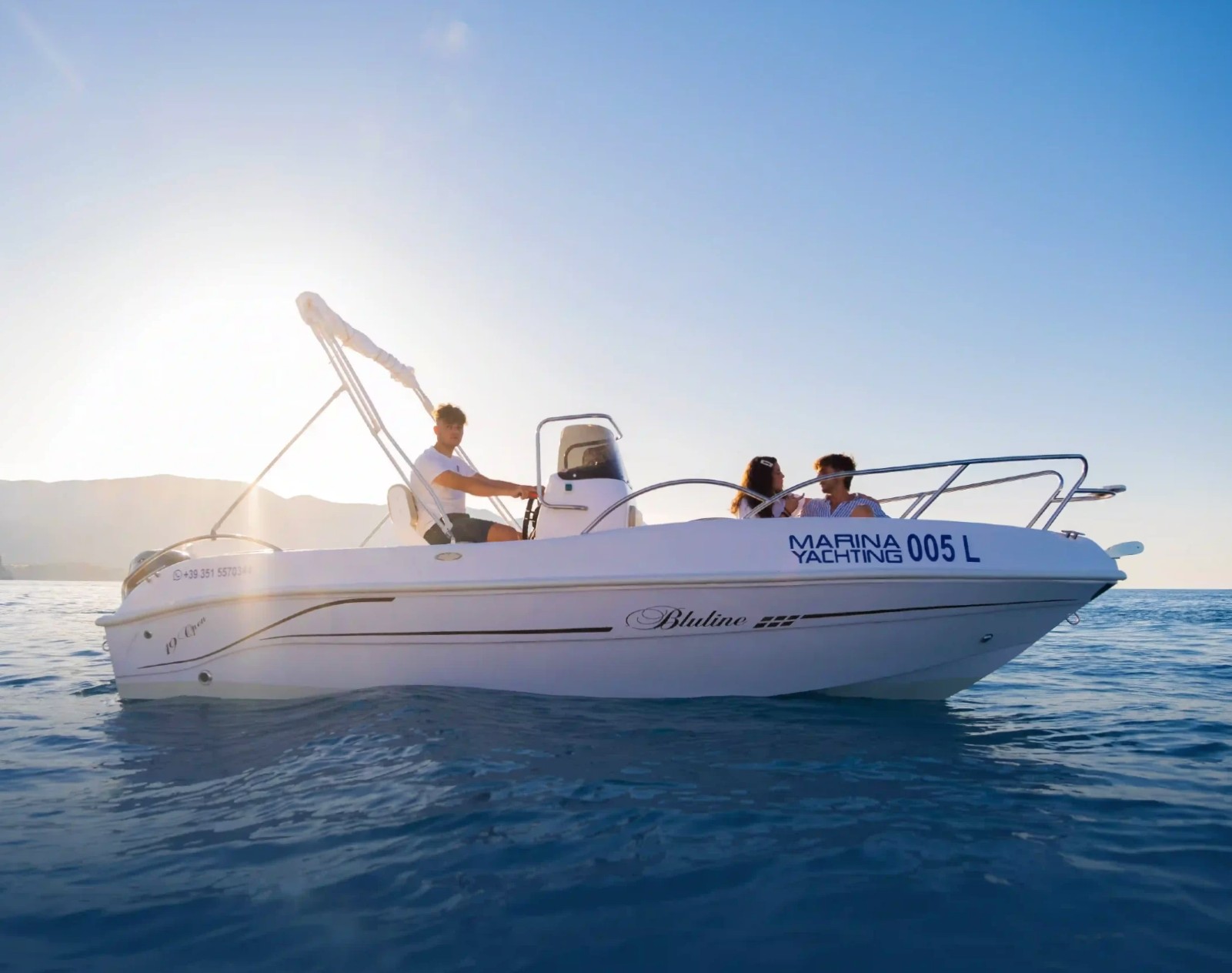 Foto van de comfortabele boot die je kunt gebruiken dankzij onze bootverhuur in San Vito Lo Capo (tot 6 personen) van Marina Yachting Sicilië San Vito Lo Capo.