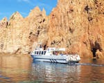 View of the boat during the Boat Trip to Piana & Scandola with Stopover in Girolata with Isula Croisières Corse.