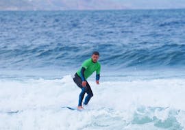 Privé surflessen in Nazaré vanaf 6 jaar voor alle niveaus met Zulla Surf School Nazaré.