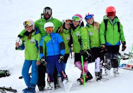 A group of kids during the Kids Ski Lessons (6-12 y.) for Intermediate Skiers with Scuola Sci Freeski Roccaraso.