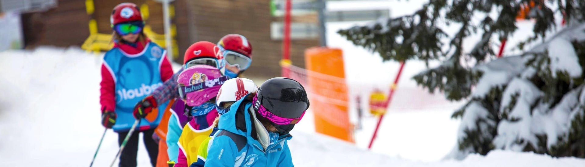 Clases de esquí para niños a partir de 7 años para debutantes.