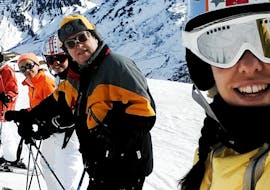 A private ski lesson for adults in Valdesqui takes places with Neomountain Club Valdesquí