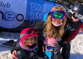 Lezioni di sci per bambini a partire da 2 anni per principianti con NeoMountain Club Valdesquí.