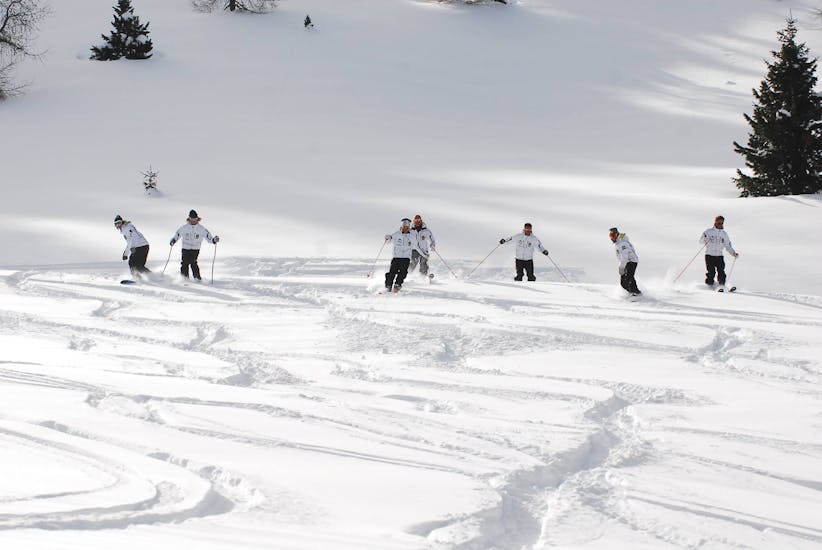 Clases de esquí privadas para adultos a partir de 4 años para todos los niveles.