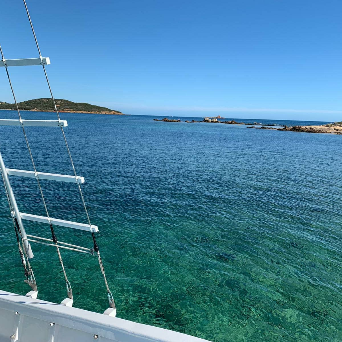 boat-trip-around-the-gulf-of-porto-vecchio-with-aperitif-ulysse