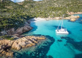 Balade en catamaran privé autour de l'archipel de La Maddalena avec Snorkeling avec Zefiro Experience La Maddalena.