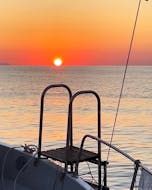 Foto van de zee bij zonsondergang genomen tijdens de Sunset Boat Trip rond Cefalù met Snorkelen en Apéritif met Escursioni in barca La Niña.