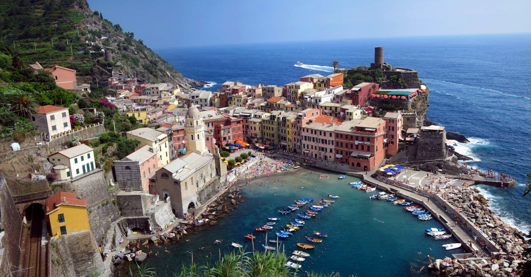 View on the coastline of the Cinque Terre that you will see during the Private Boat Trip along the Cinque Terre with Aquamarina Cinque Terre.