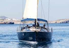 Foto della barca usata per la Gita in barca da Atene con pranzo e snorkeling con Aiolis Experience Athens.
