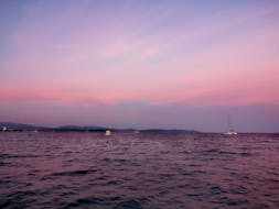 Vista del tramonto dalla barca di Evasion Bleue.