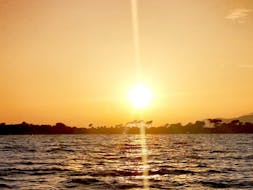 Vue du coucher de soleil depuis le bateau d'Evasion Bleue.