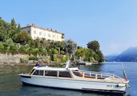 Zicht op de boot die gebruikt wordt tijdens de boottransfer van Stresa naar Isola Madre, Isola Pescatori en Isola Bella met Lake Tours Stresa.