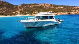 Our elegant motor boat during a Boat Trip from Sardinia to the Lavezzi Archipelago with Mistral Excursions.