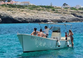 View of the boat used during the boat trip to the caves from Santa Maria di Leuca with swimming with Barca del Porto Leuca.