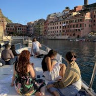Paseo en barco desde Manarola a Cinque Terre con esnórquel con Stella Boat Tour Cinque Terre.