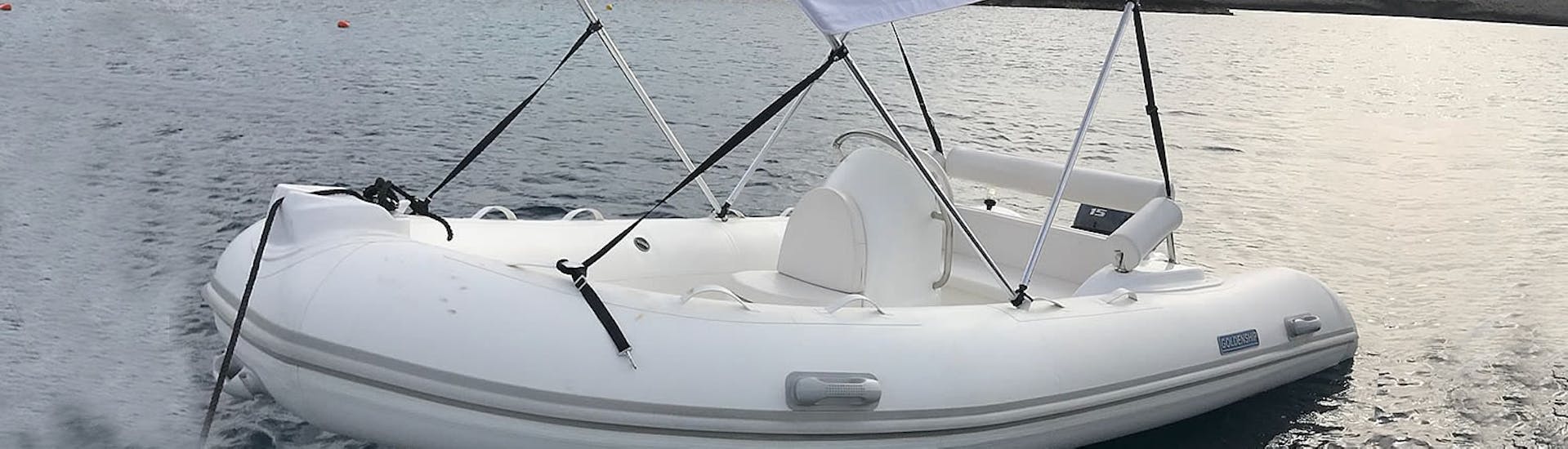 Een boot te huur zonder vaarbewijs in Formentera voor maximaal 6 personen met Barco Rent Formentera.