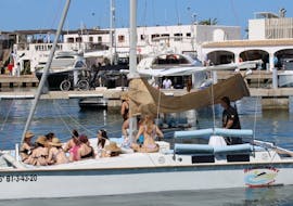 A licensed charter boat in Formentera with skipper for up to 11 people with Barco Rent Formentera.