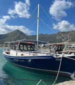 Unser Boot liegt im Hafen und wartet auf Euch für eine Paseo en barco por la bahía de Mirabello hasta Spinalonga con baño mit Indigo Cruises Elounda.