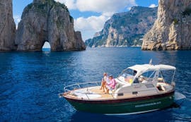 Balade en bateau de Sorrente à Positano & Capri avec Giuliani Charter Sorrento.