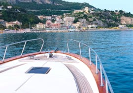 Eines der Boote von Grassi Junior Positano während der privaten Bootstour zur Amalfiküste ab Positano - Halbtags mit Grassi Junior Positano