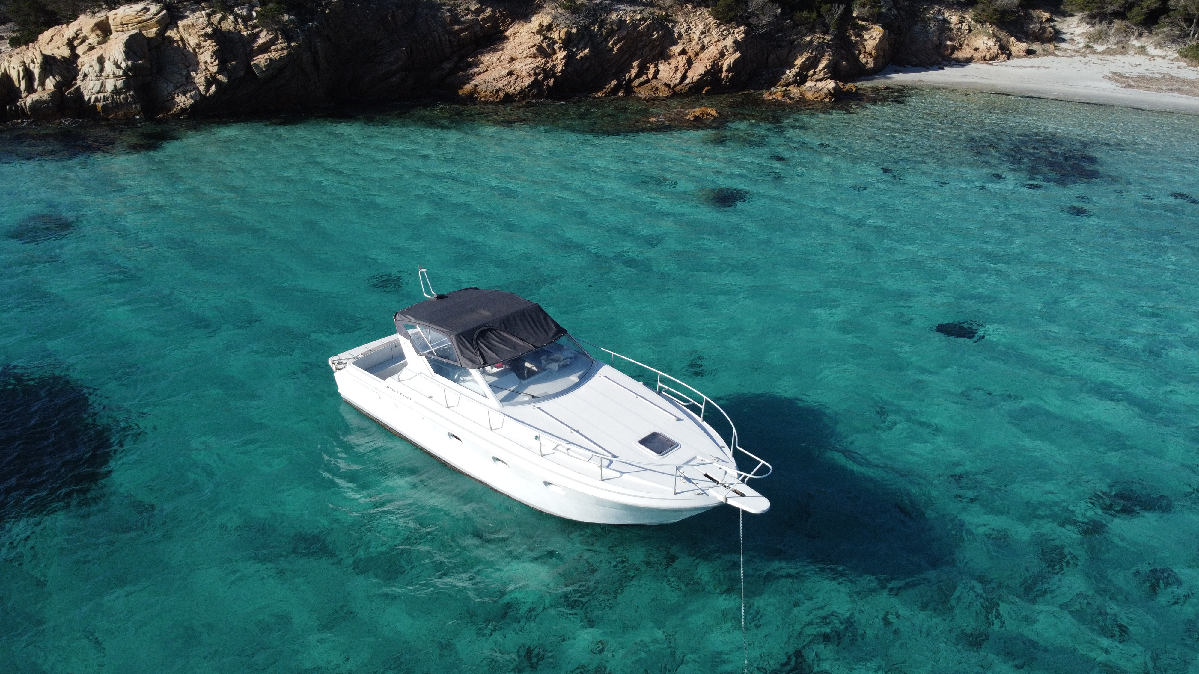 Private Bootstour um den La Maddalena Archipel mit Mittagessen.