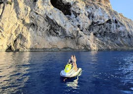 Foto dell'isola di Es Vedrà realizzata da un cliente dell'escursione in moto d'acqua di Es Vedrà Charter Ibiza.