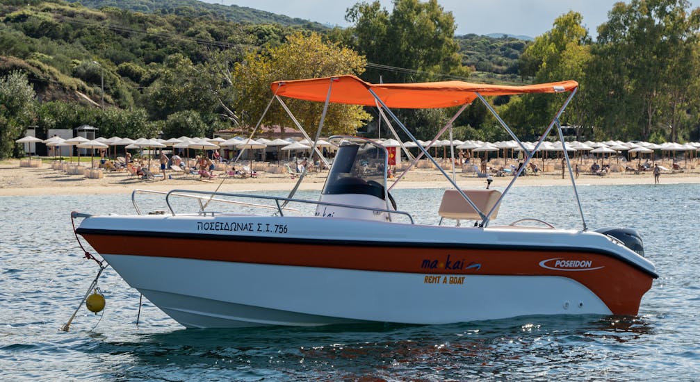 Our boat on the water during the Boat Rental in Ouranoupoli (up to 6 people) without Licence with Poseidon Watersports Ouranoupoli.