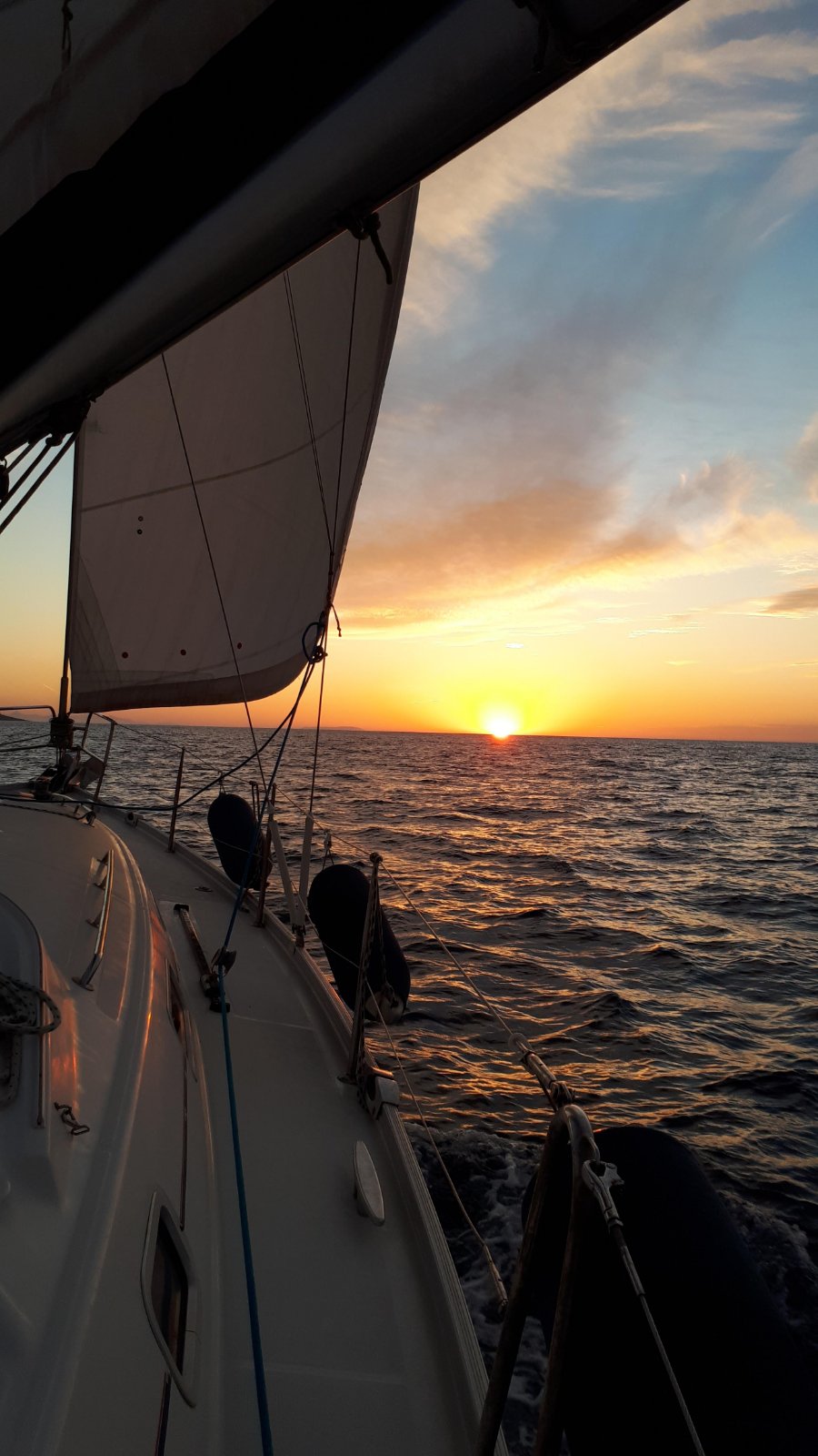 Sunset Sailing Trip to Dia Island with Dinner from Sailingtrips.gr Heraklion.