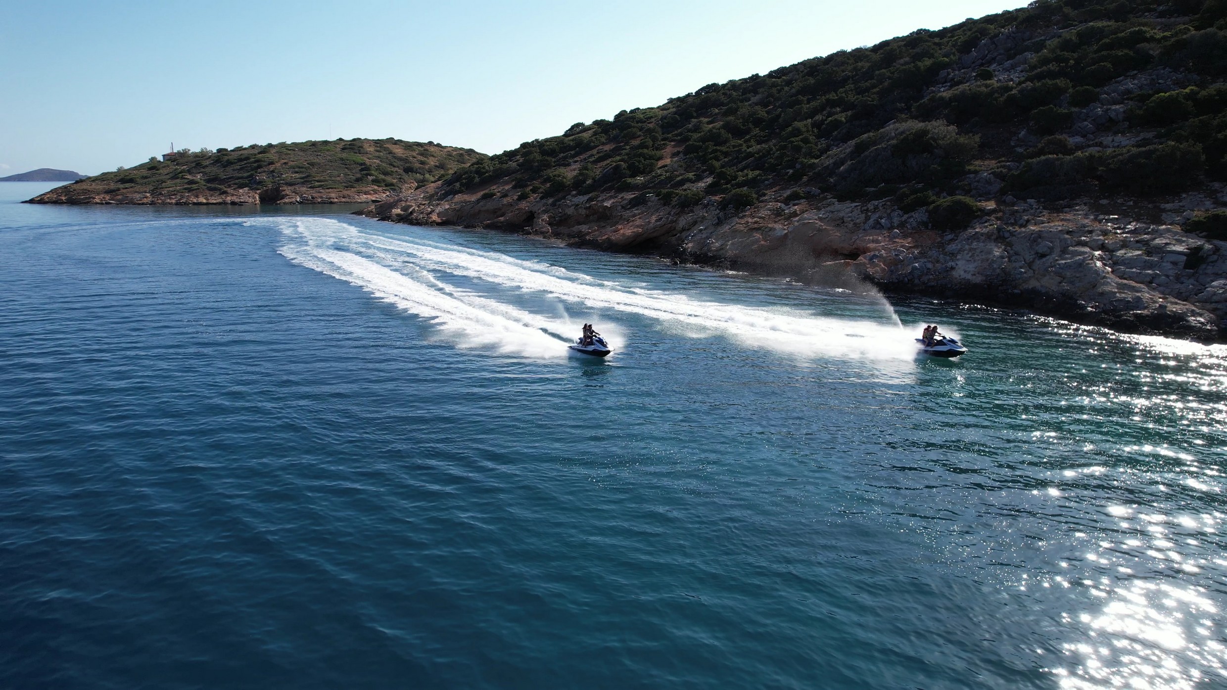 Jet Ski sur la plage d'Ammoudi à Agios Nikolaos.