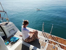 Gita in barca a vela da Barcellona a Spiaggia di Barceloneta con visita turistica con Barcelona Sailing