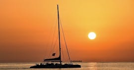 Sunset in Calpe during a catamaran trip with Cava with Mundo Marino.