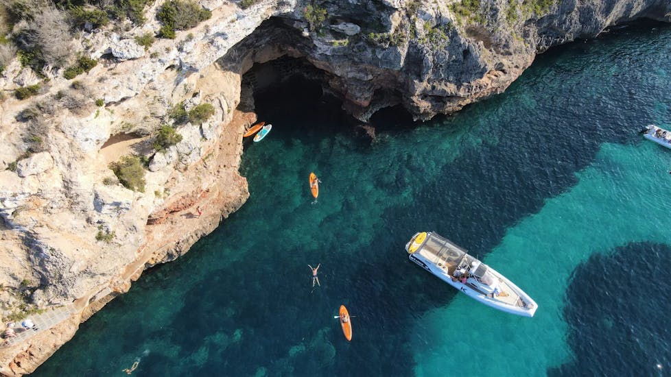 Private Bootstour mit Schnorcheln auf Ibiza nach S'Empalmador & Es Pujols mit Eiviboats.