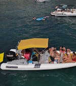 Gente disfrutando de un alquiler de barco en Santa Eulària, Ibiza (hasta 8 personas) con Eiviboats Ibiza.