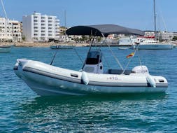 Bootverhuur in Santa Eulària in Ibiza (tot 6 personen) zonder vaarbewijs met Eiviboats Ibiza.