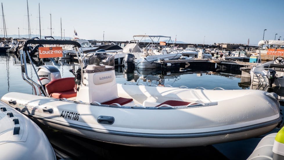 Bootsverleih in Cargèse (bis zu 7 Personen) mit Führerschein.
