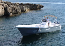 Le bateau Sunshine utilisé pour la Balade privée en bateau de Trapani aux grottes de Marettimo avec Baignade avec Aegates Rent Boat Marettimo.