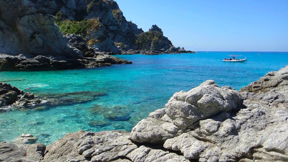 The emerald waters of Calabria that you can admire during the RIB Boat Trip from Tropea along the Coast of the Gods.