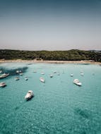 Paseo en catamarán de día completo a la playa de Sakarun y Božava desde Zadar con almuerzo con Sun Sailing Zadar.