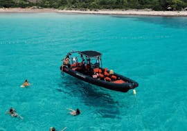 Il gommone durante la nostra gita in barca all'isola di Dugi Otok e al Parco Nazionale di Kornati con snorkeling con Sun Sailing Zara.