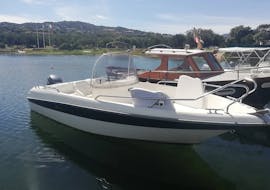De boot van Summer Service Boat Rental voor de Bootverhuur in Porto Rotondo met Summer Service Boat Rental.