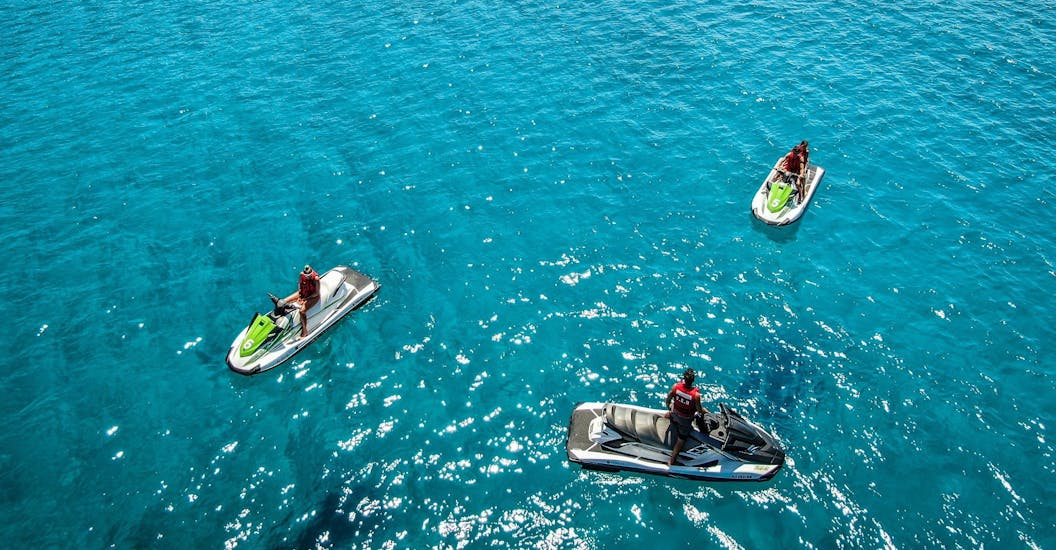 Jet skis on the crystal clear water during the Jet Ski Safari to Girolata & Scandola Nature Reserve from Cargèse with Fun Jet Location Cargèse.