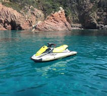Jetski in Cargèse auf Korsika mit Fun Jet Location Cargèse.
