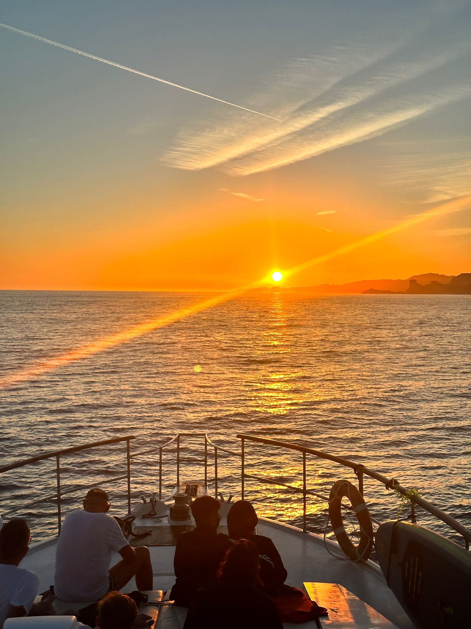 Bootstour bei Sonnenuntergang von Bonifacio zum Lavezzi Archipel mit Abendessen.