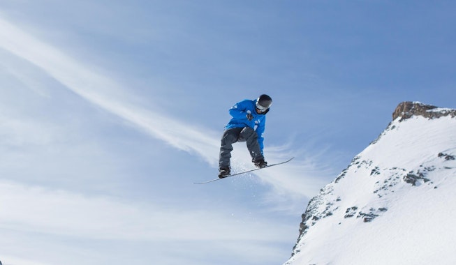 Private Freestyle Snowboarding Lessons for Adults