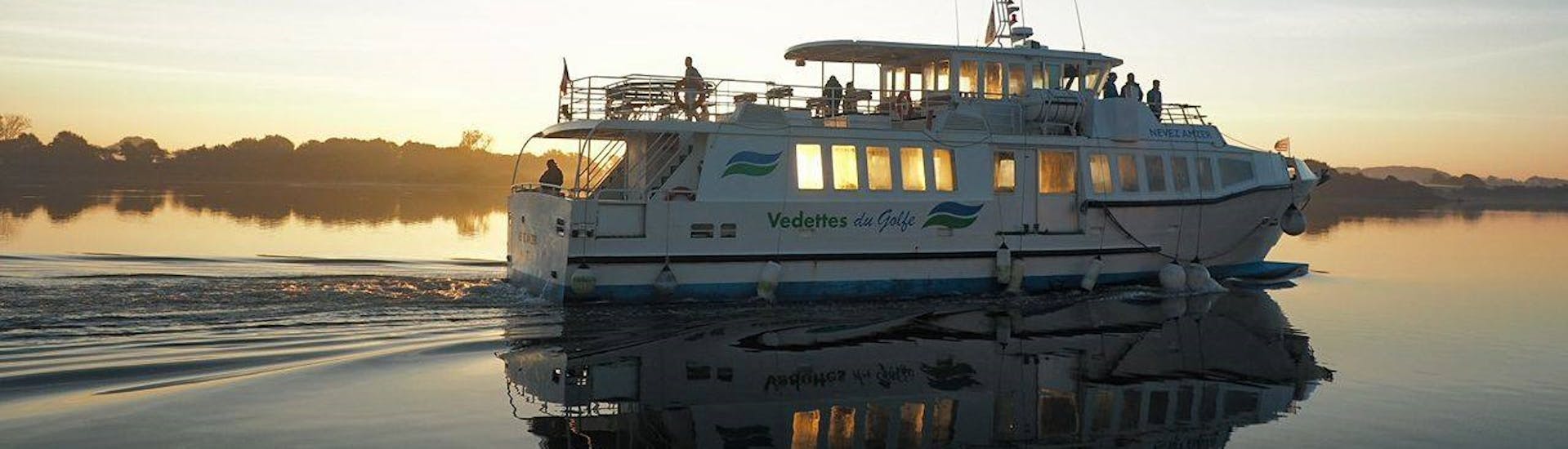 Boat of Vedettes du Golfe during the boat round-trip from Vannes with stopover in Houat and Hoëdic with Vedettes du Golfe.